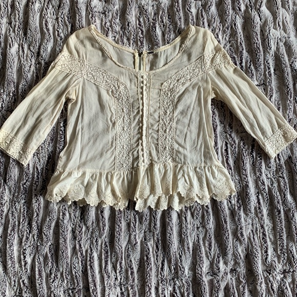 XS Free People Cream Slightly Cropped Blouse - Picture 4 of 4